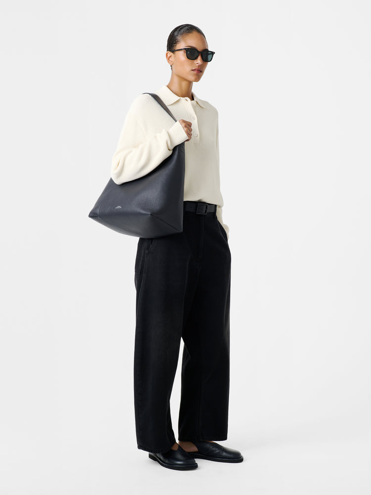 HOBO TYPE 1 LEATER BAG IN DARKEST NAVY