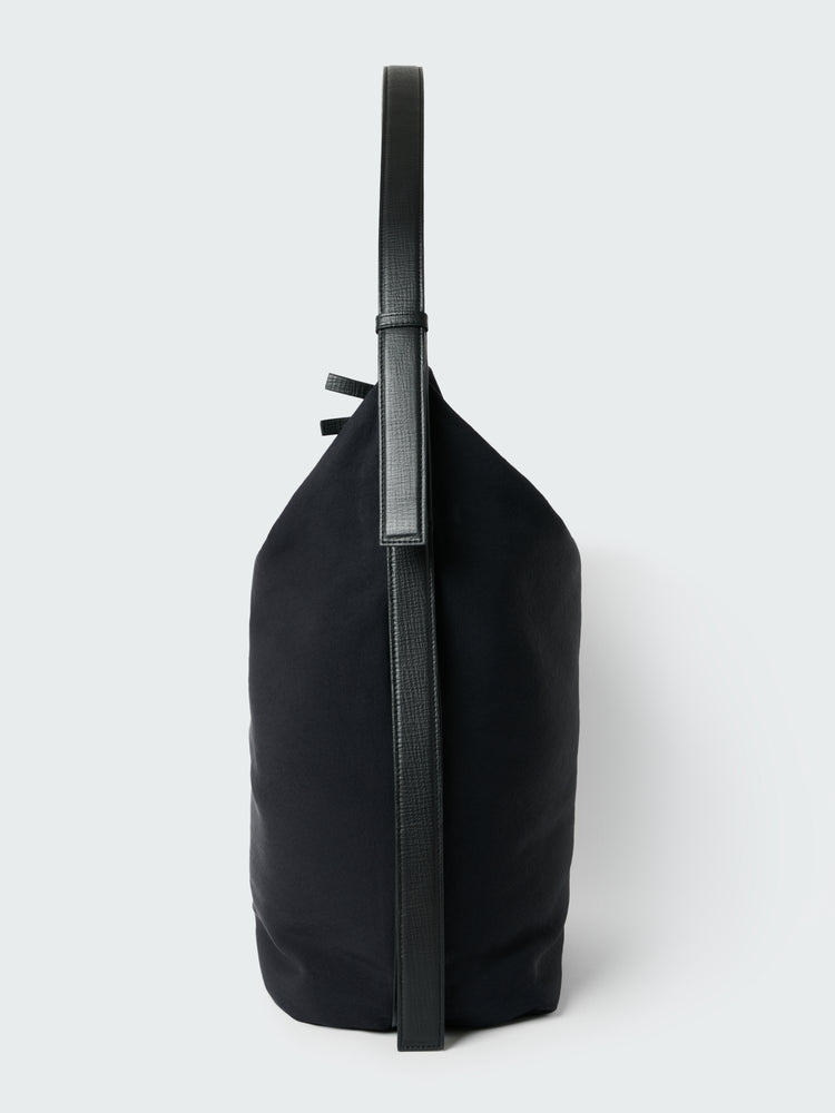 AIRPORT BAG LARGE IN BLACK