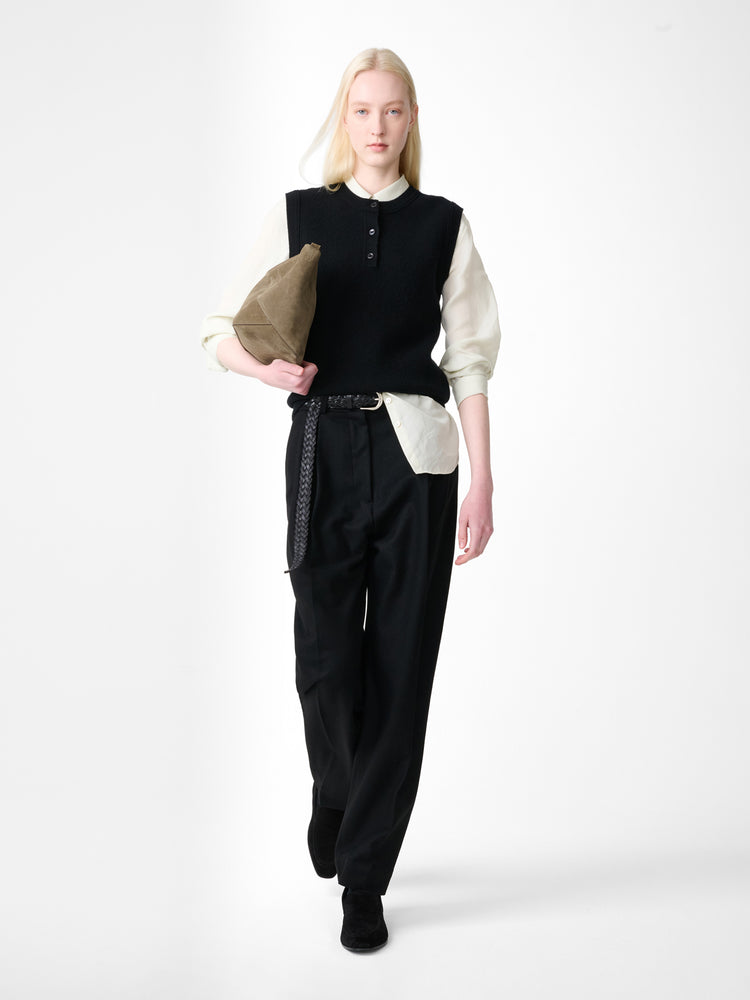 AUREL KNIT VEST IN BLACK