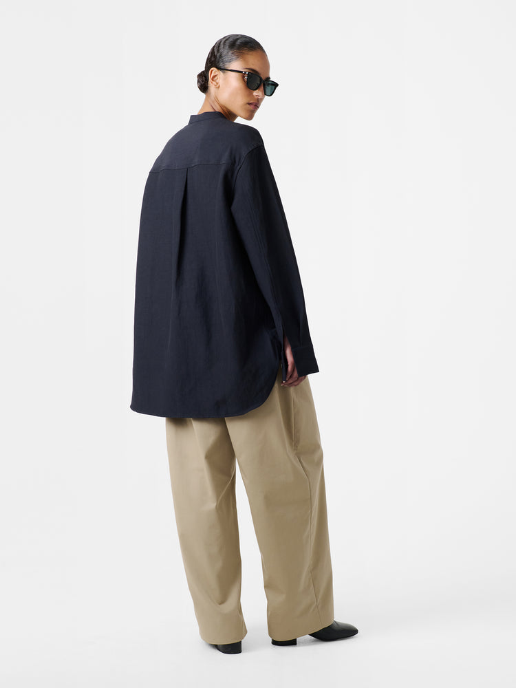BEAM SHIRT IN DARKEST NAVY