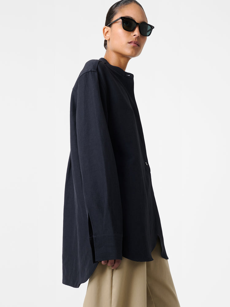 BEAM SHIRT IN DARKEST NAVY