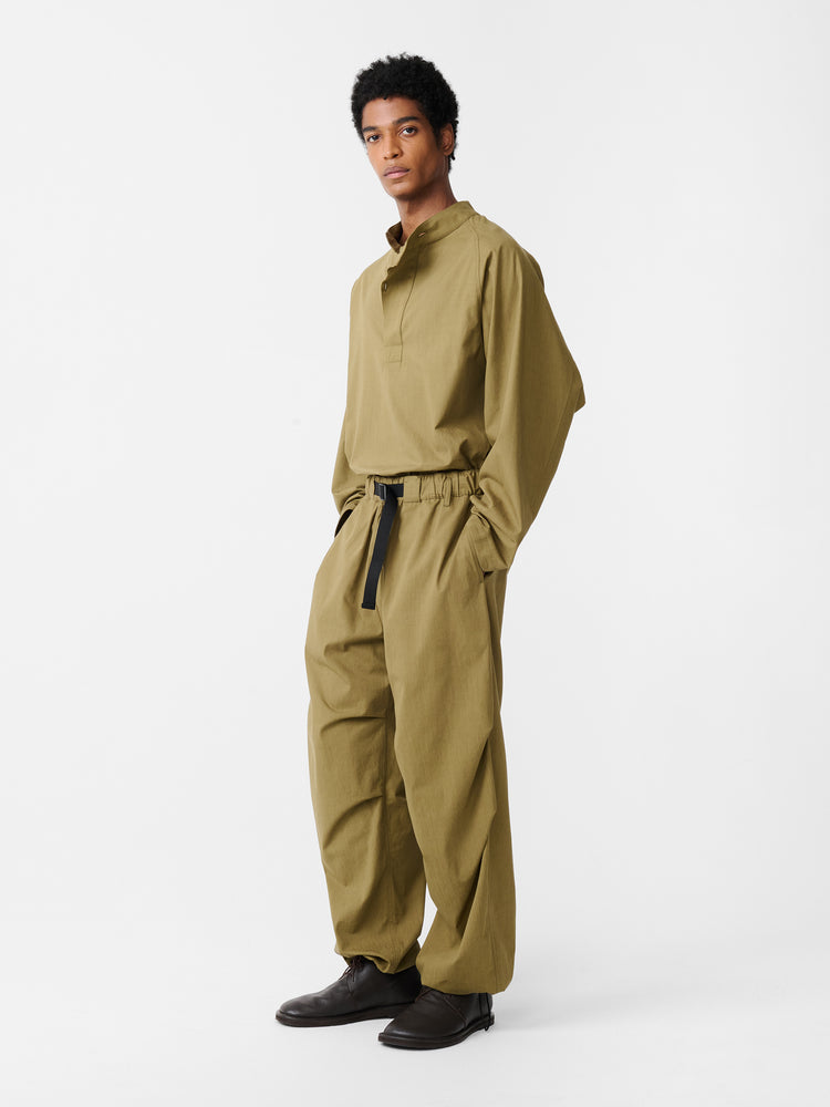 CARO PANT IN MILITARY GREEN
