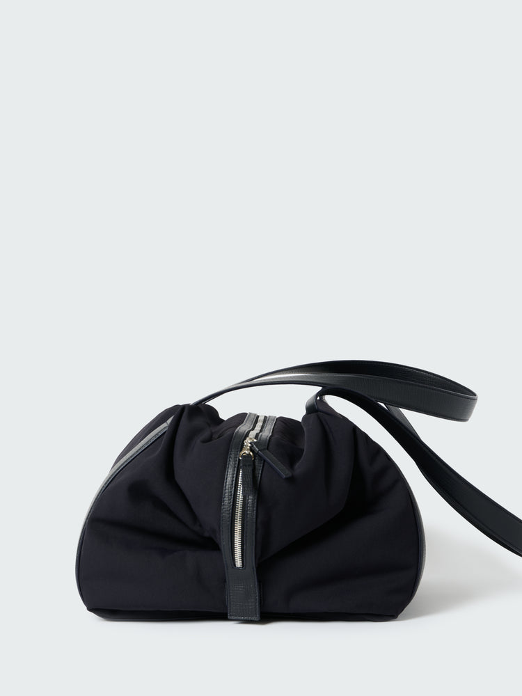 CLUB TOTE BAG IN DARKEST NAVY