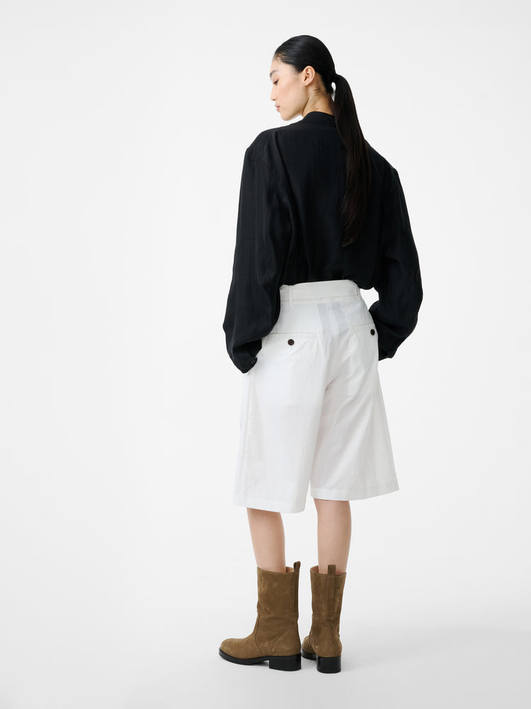 CREON SHORT IN WHITE