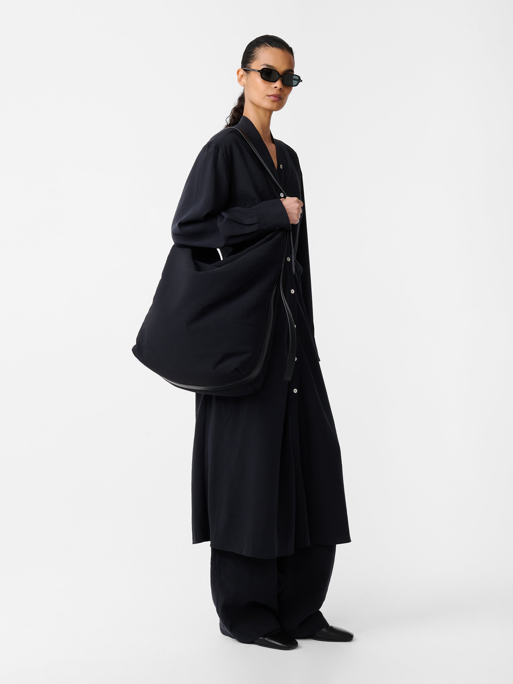FIORE DRESS IN DARKEST NAVY