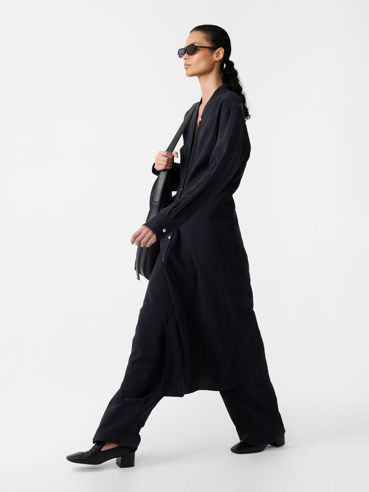 FIORE DRESS IN DARKEST NAVY