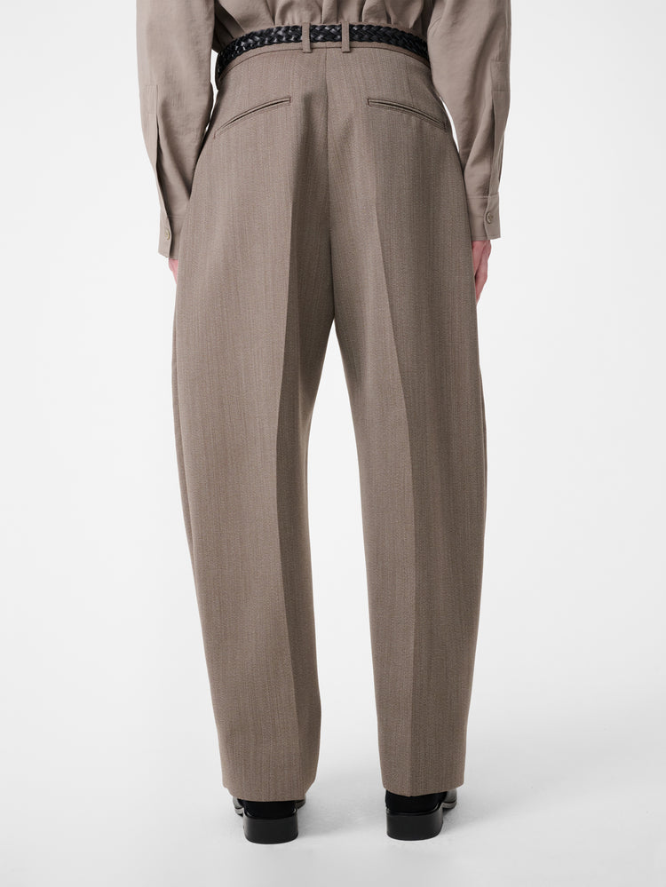 FUME TAILORD PANT IN BARK MELANGE