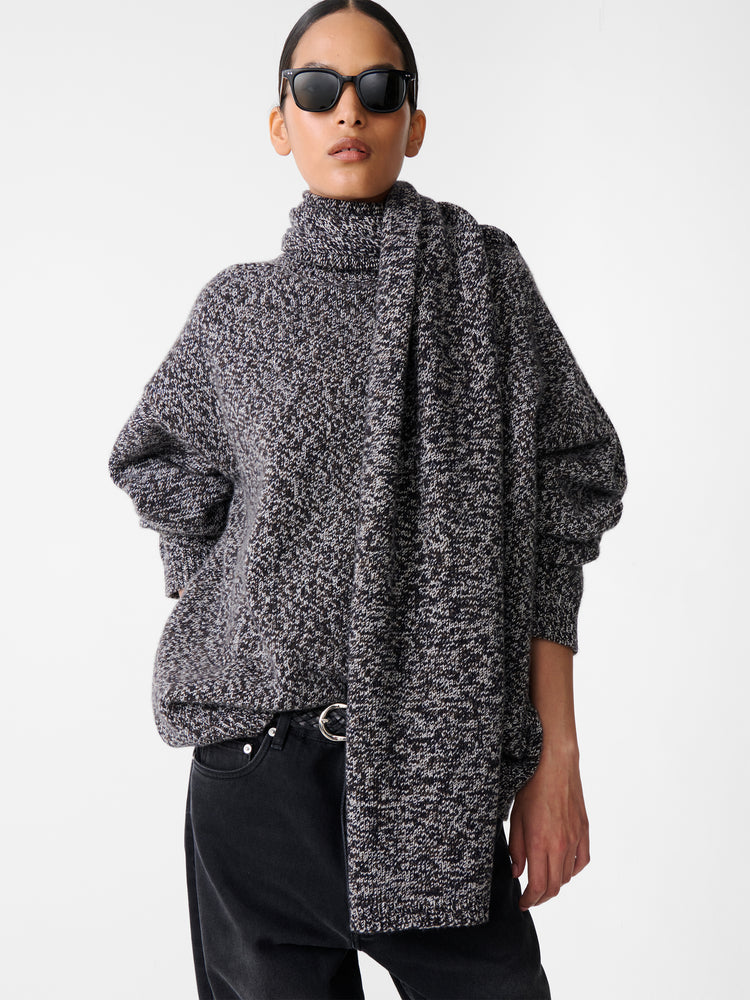 IZUL SCARF IN NAVY MOULINE