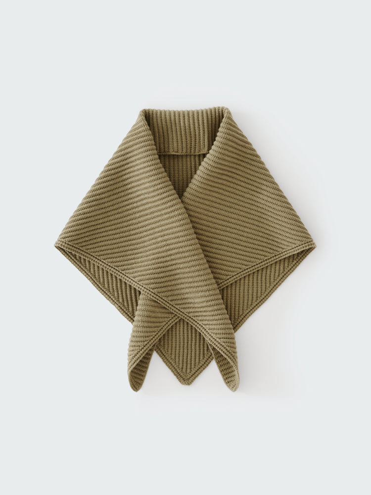 ISOS KNIT SCARF IN MILITARY GREEN