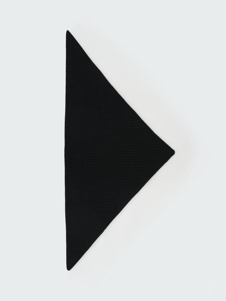 ISOS SCARF IN BLACK