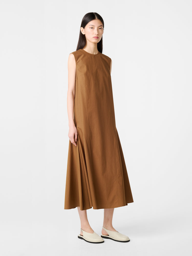 KNEP DRESS IN ALMOND