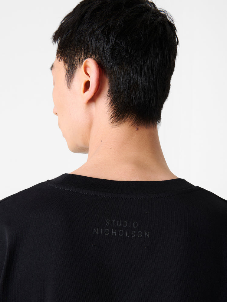 LAY T-SHIRT IN BLACK