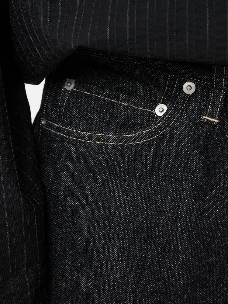 MARYLEBONE DENIM SHORT IN BLACK / WHITE WEFT