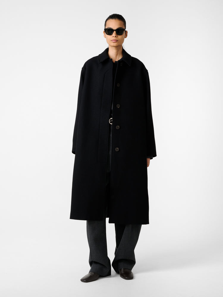 RIA COAT IN BLACK