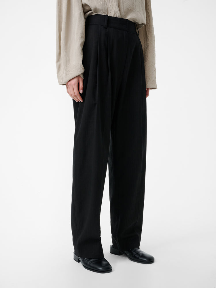 SPERRO PANT IN BLACK