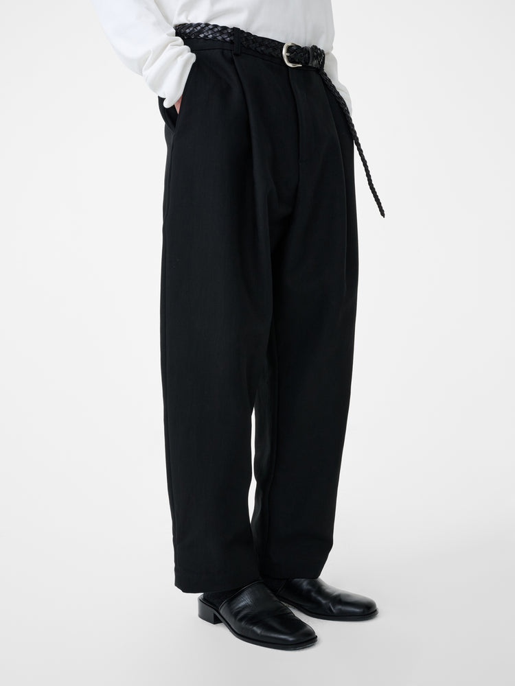 TUCK COTTON PANT IN BLACK
