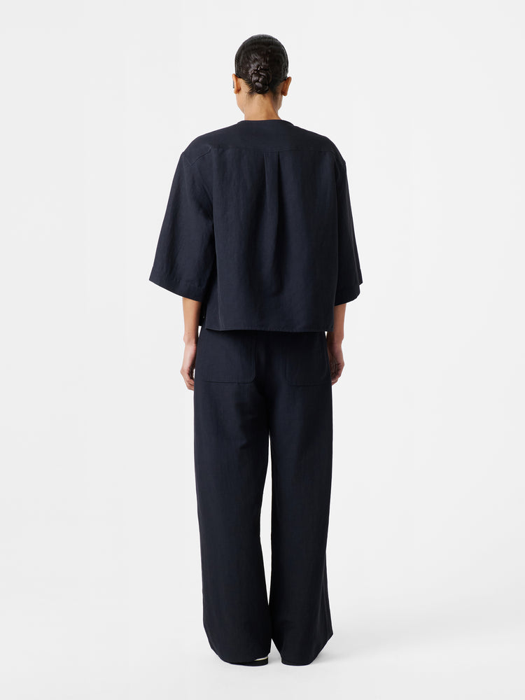 TUTTLE SHIRT IN DARKEST NAVY