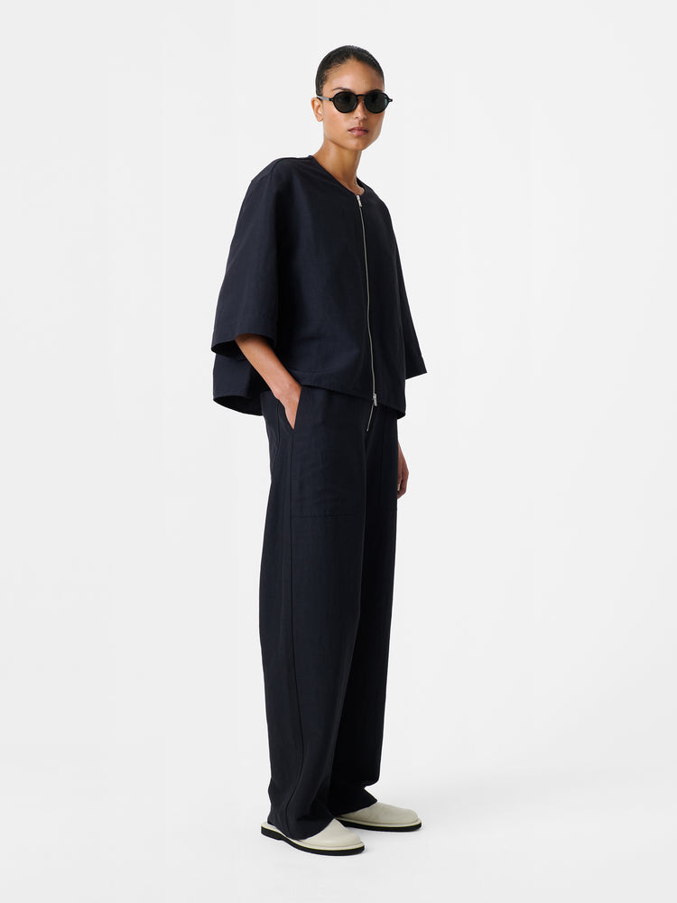 TUTTLE SHIRT IN DARKEST NAVY
