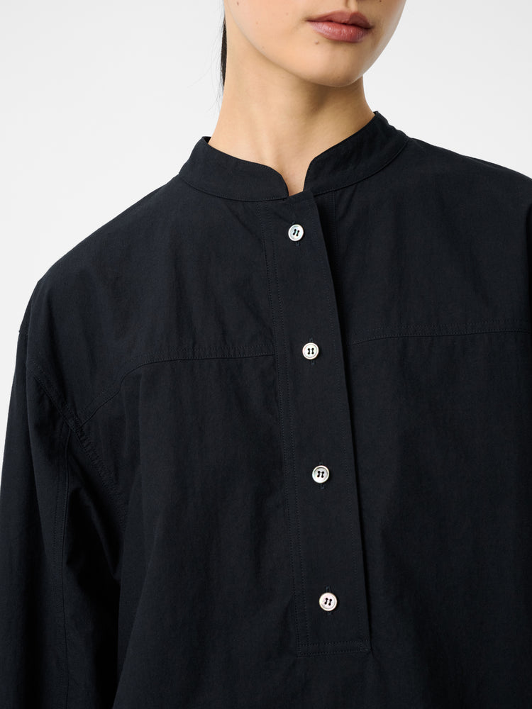 VEGA SHIRT IN BLACK