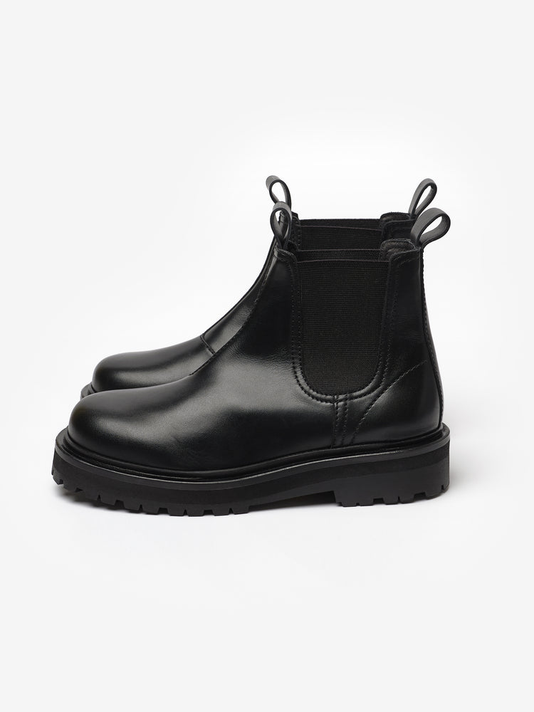WOMEN'S KICK BOOT IN BLACK