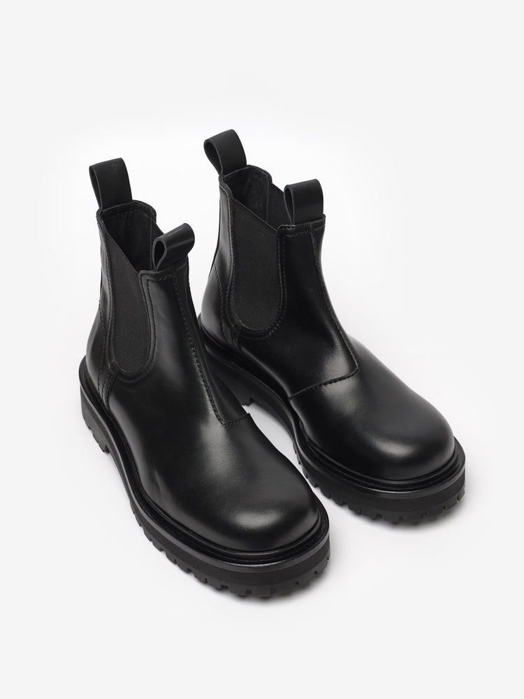WOMEN'S KICK BOOT IN BLACK