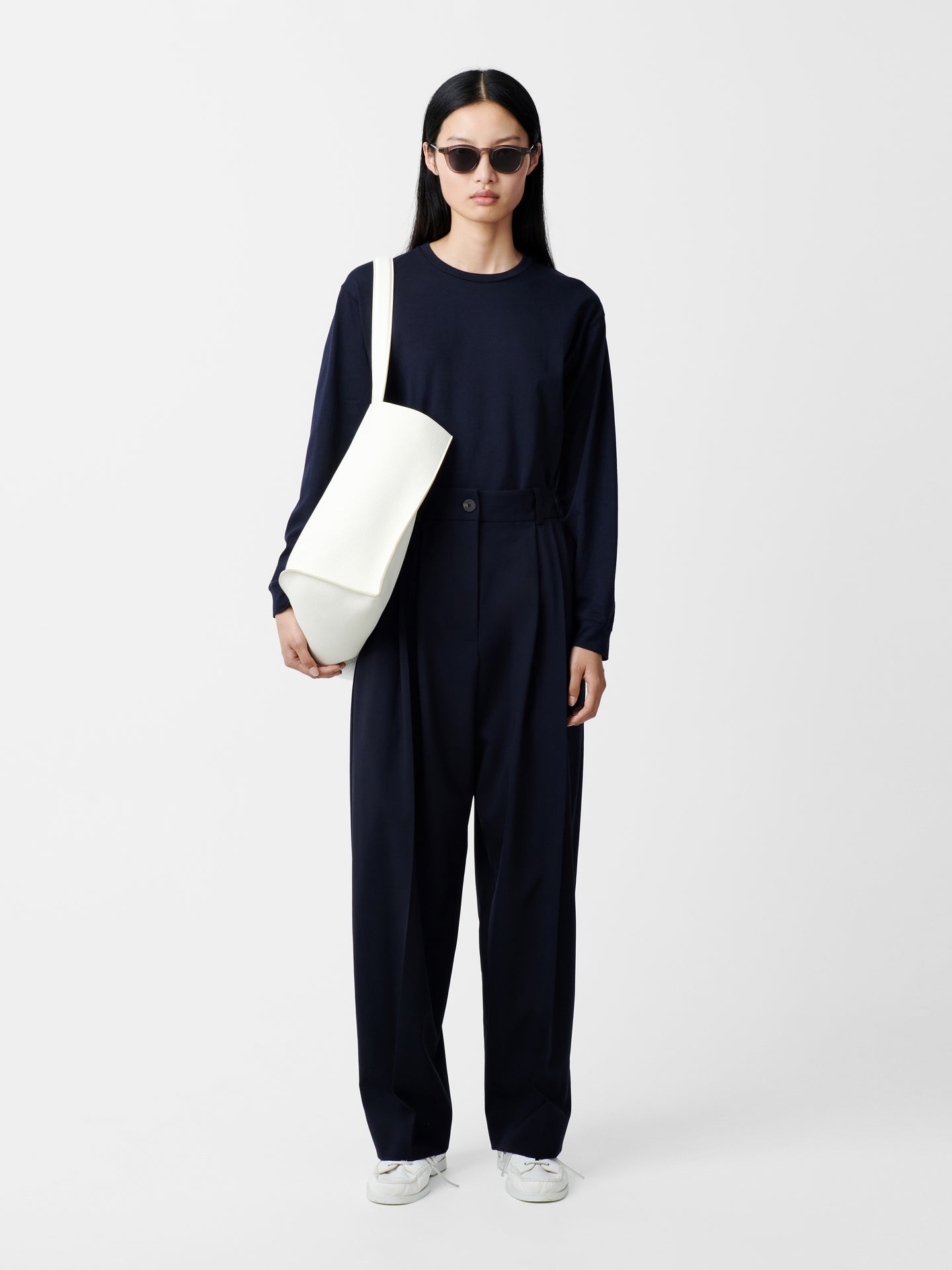 ACUNA TROPICAL WOOL PANT IN DARKEST NAVY