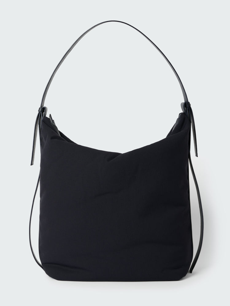 AIRPORT BAG LARGE IN DARKEST NAVY