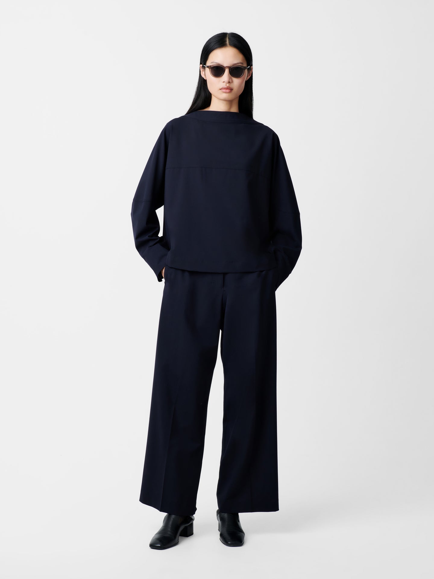 BAIER TROPICAL WOOL PANT IN DARKEST NAVY