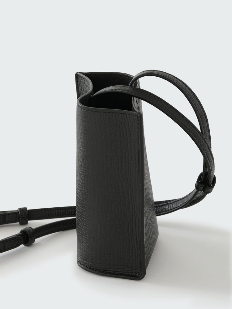 CARTMEL LEATHER POUCH IN BLACK