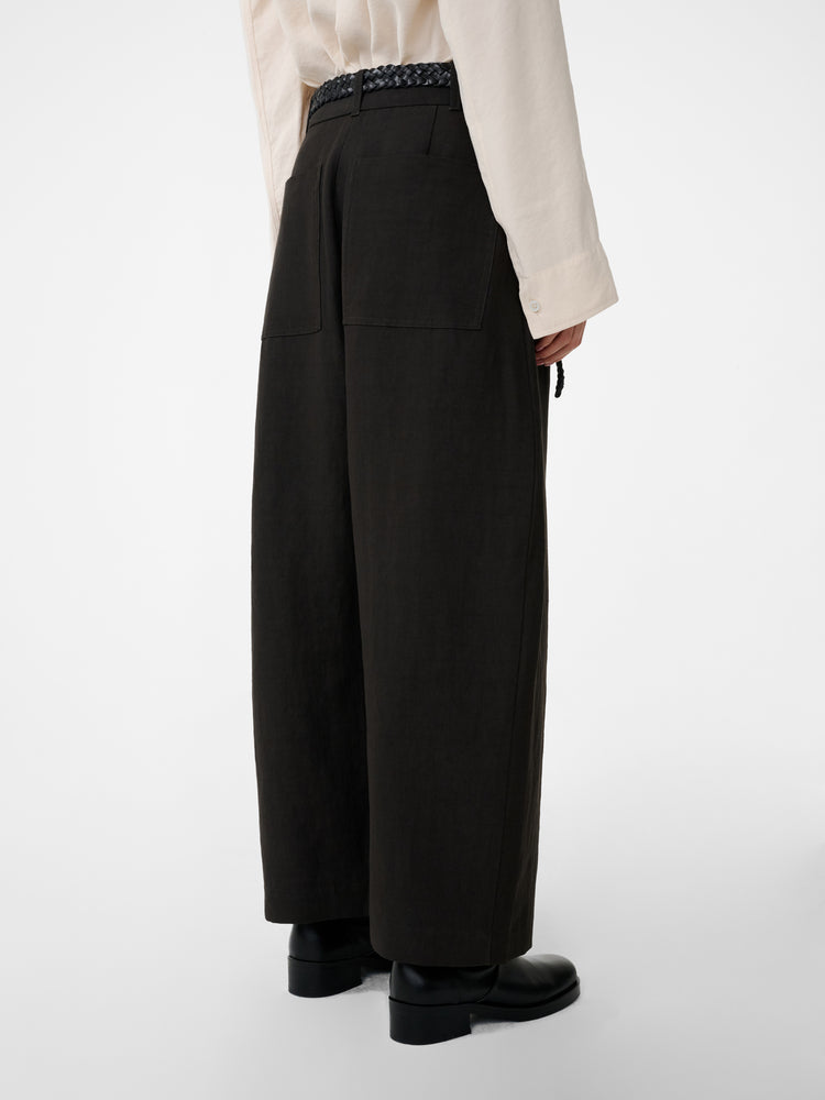 CHALCO LINEN PANT IN BLACK GRAPE