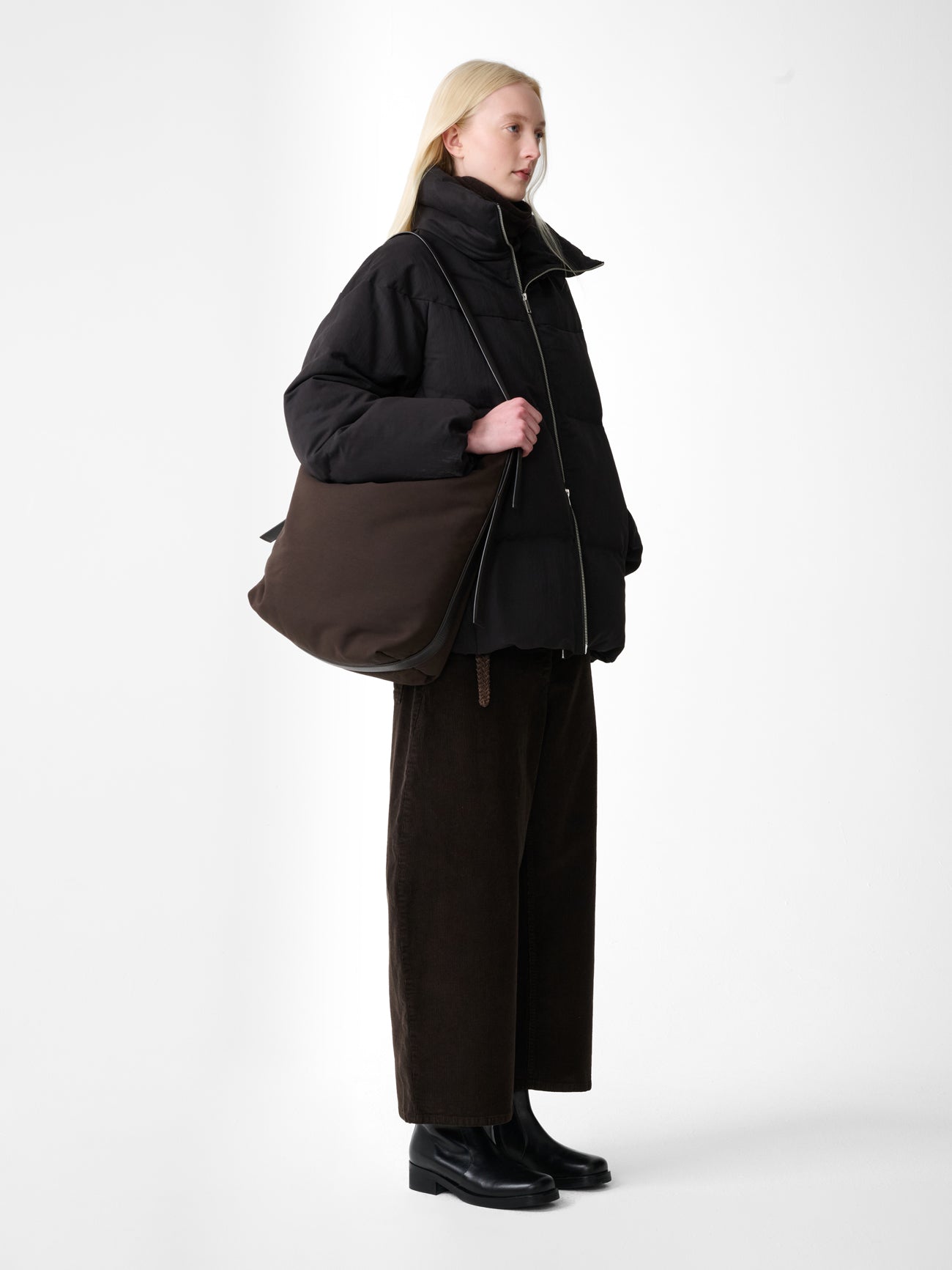 CHALCO CORDUROY WIDE LEG PANT IN COFFEE