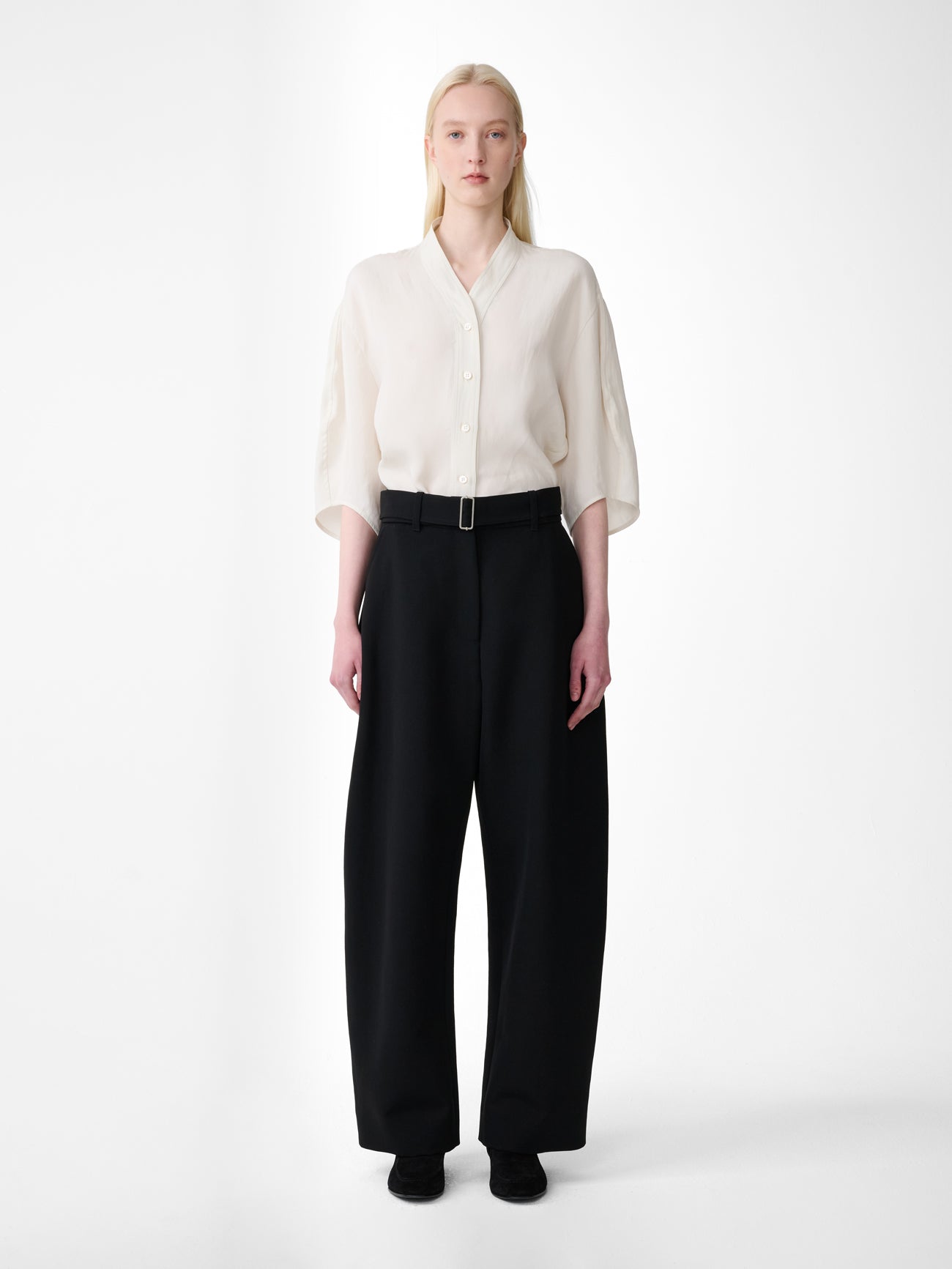 CHATTO WOOL BELTED PANT IN BLACK