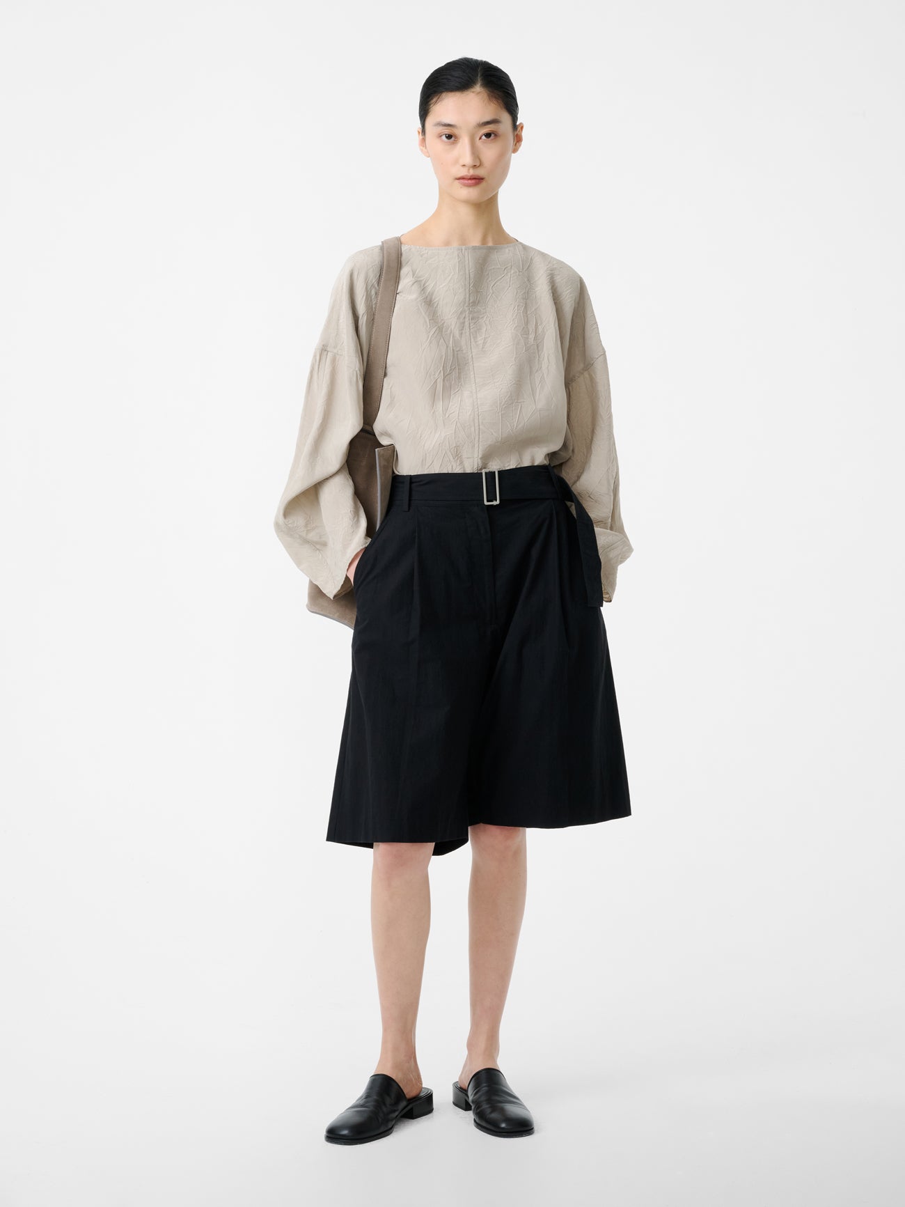 CREON SHORT IN BLACK