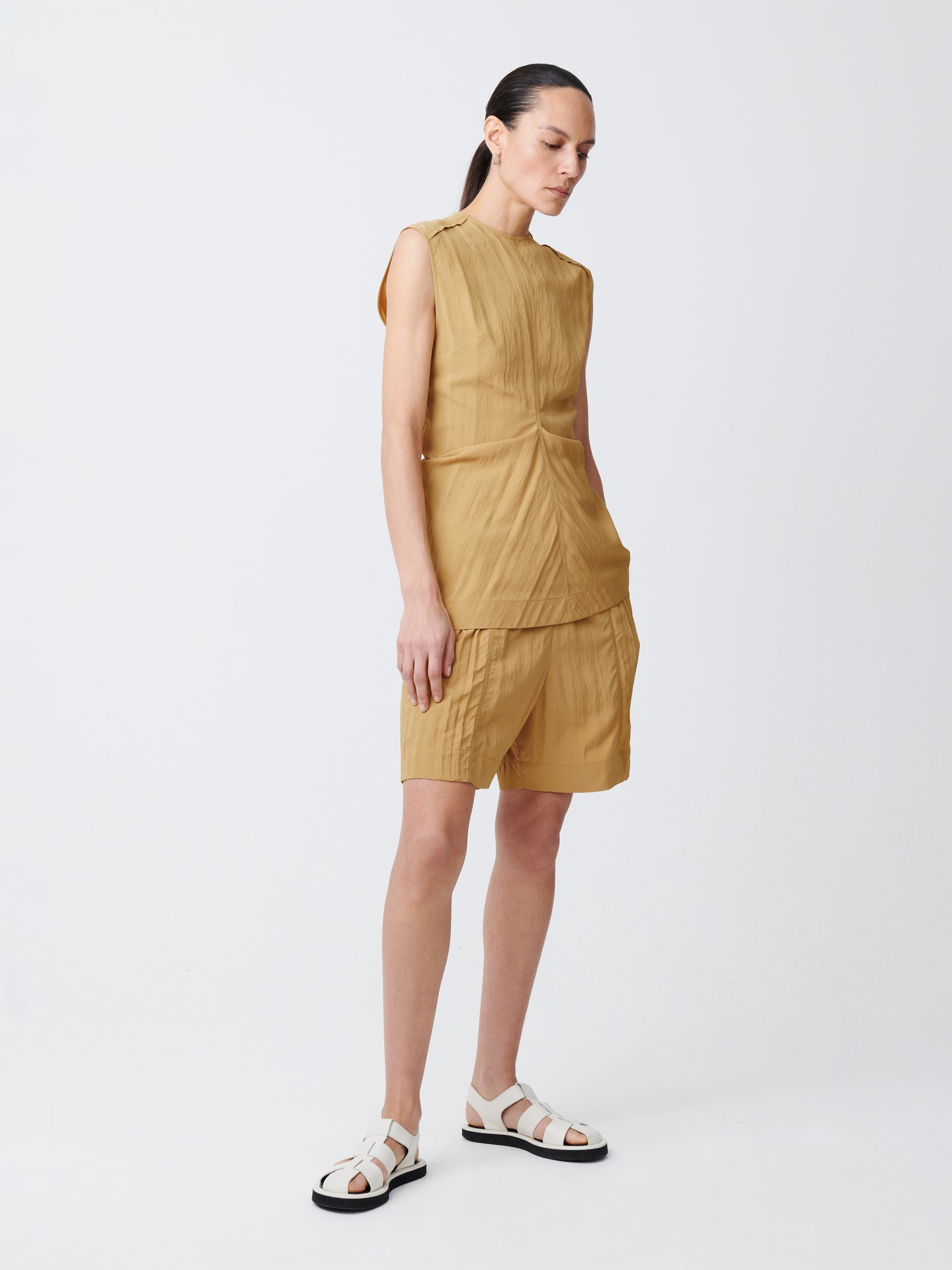 EMERY SHORT IN SAND