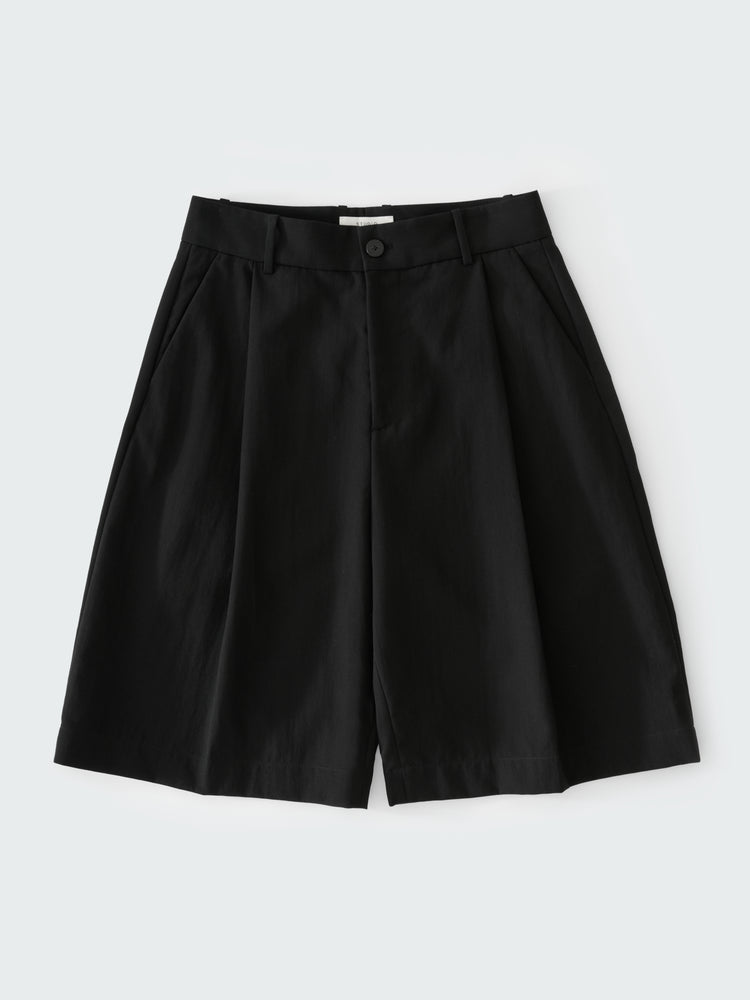FOWLD SHORT IN  BLACK