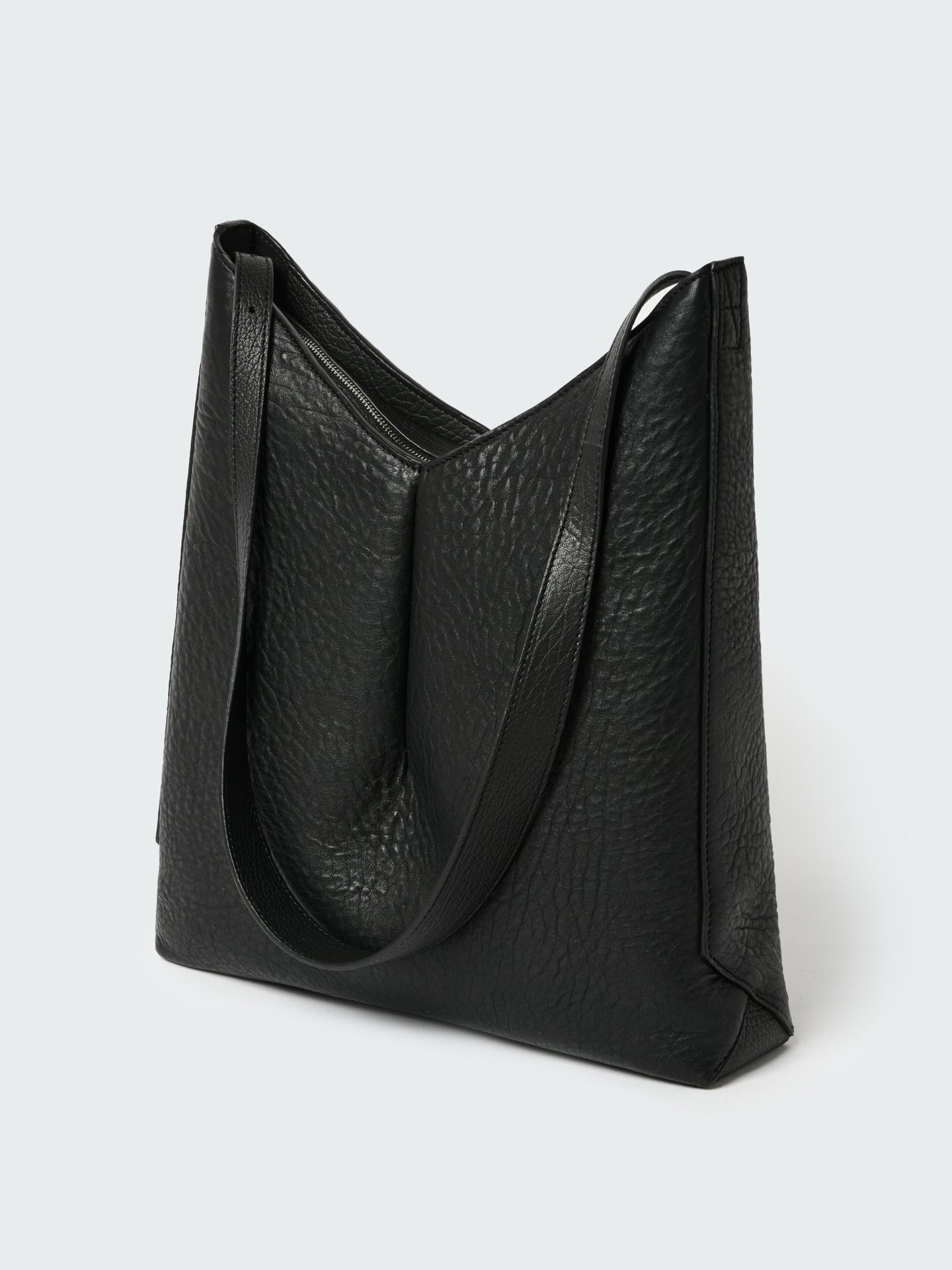 HOHO LEATHER BAG IN BLACK