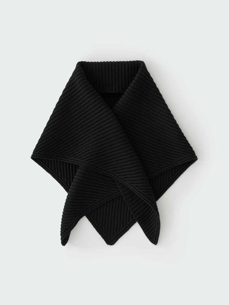 ISOS SCARF IN BLACK