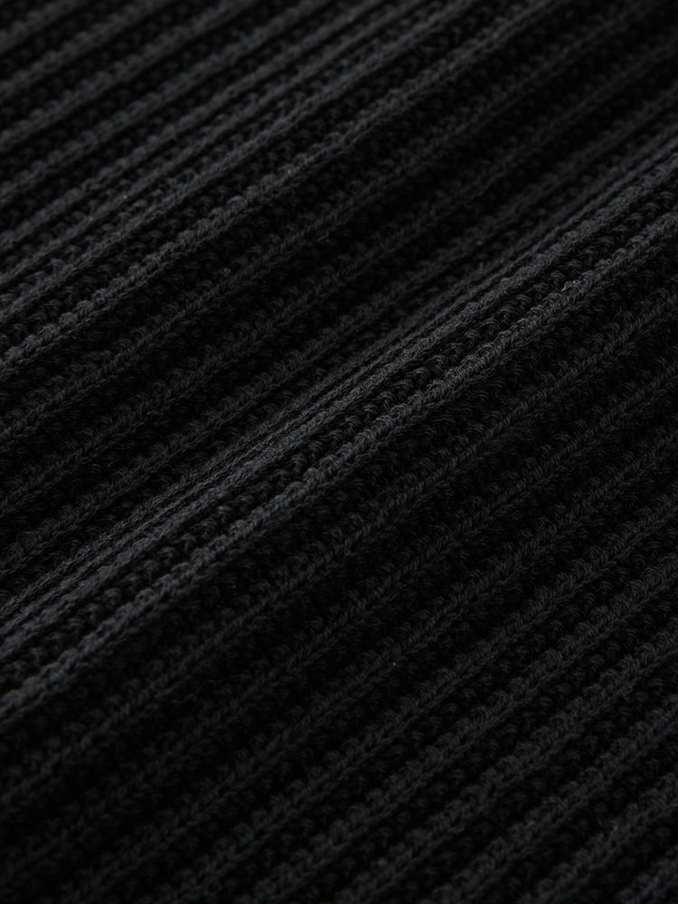 ISOS SCARF IN BLACK