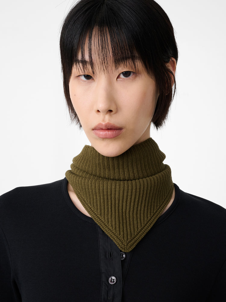 ISOS SCARF IN OLIVE