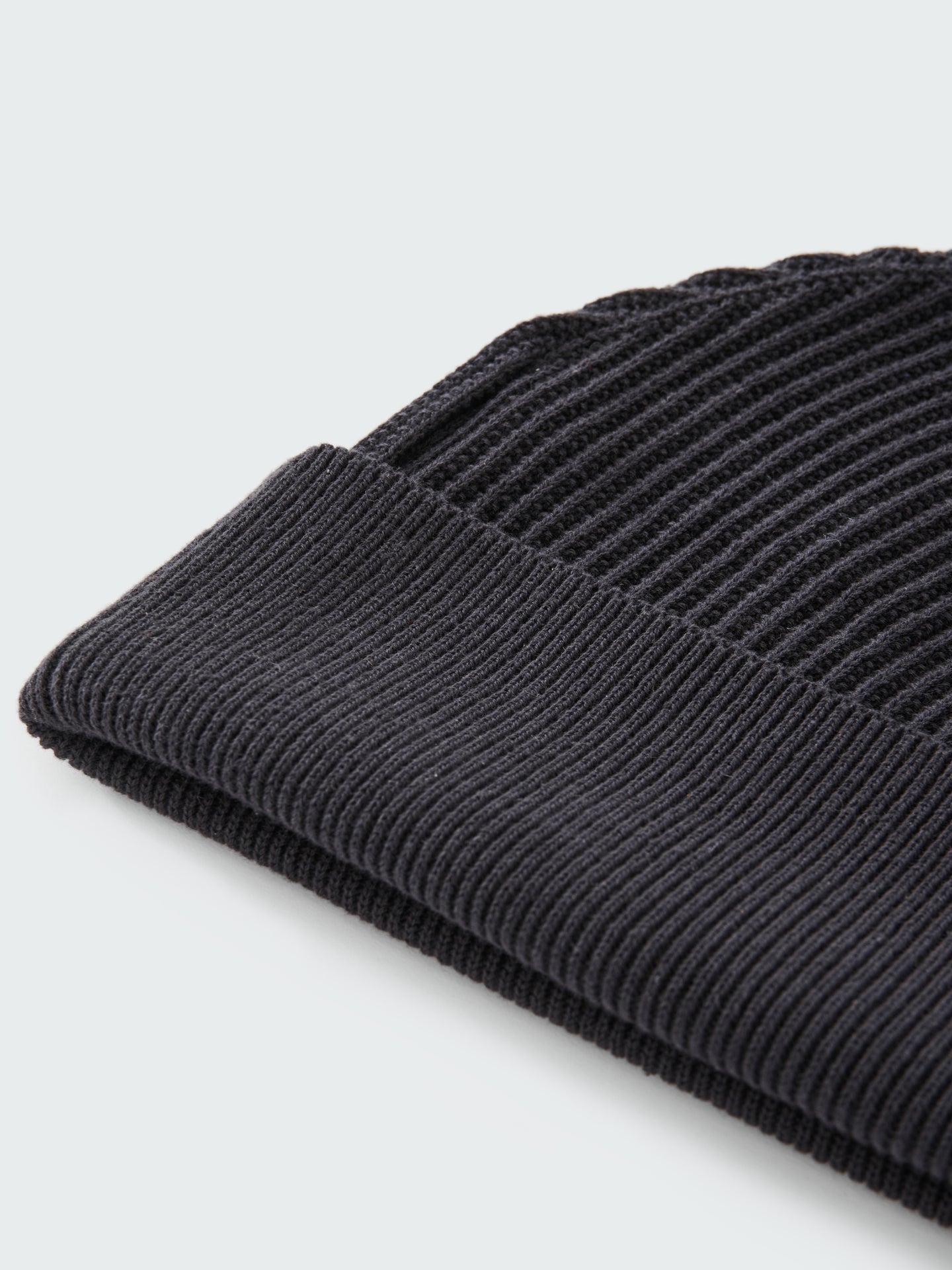 MIKKEL BEANIE IN PEWTER