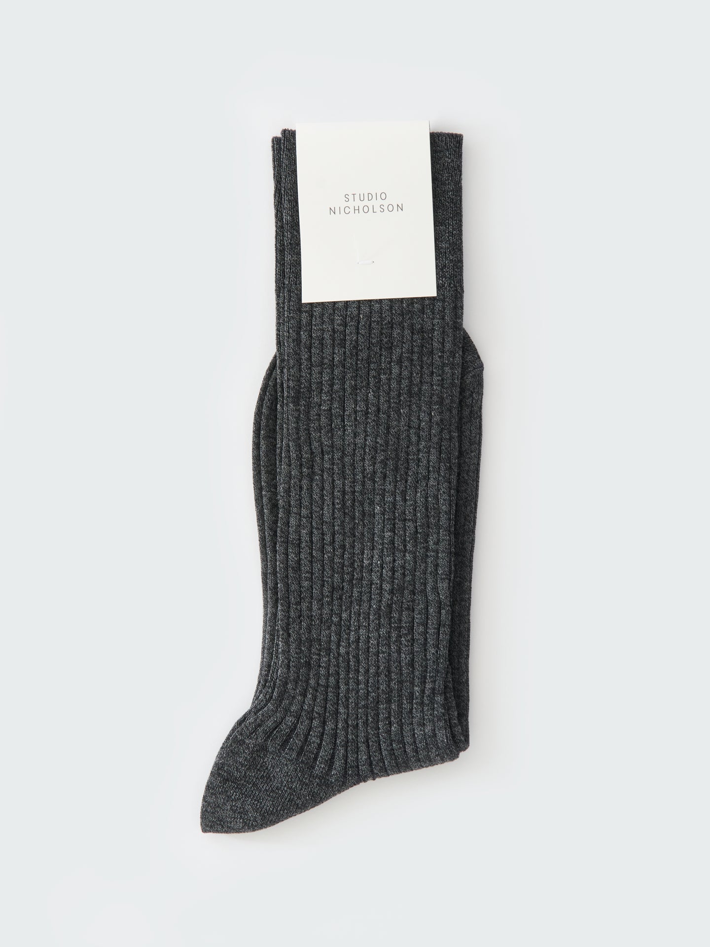 NEFFI SOCKS IN CHARCOAL