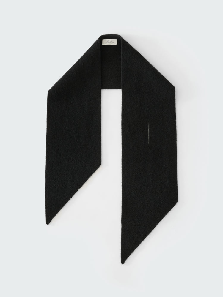 NOACK SCARF IN BLACK