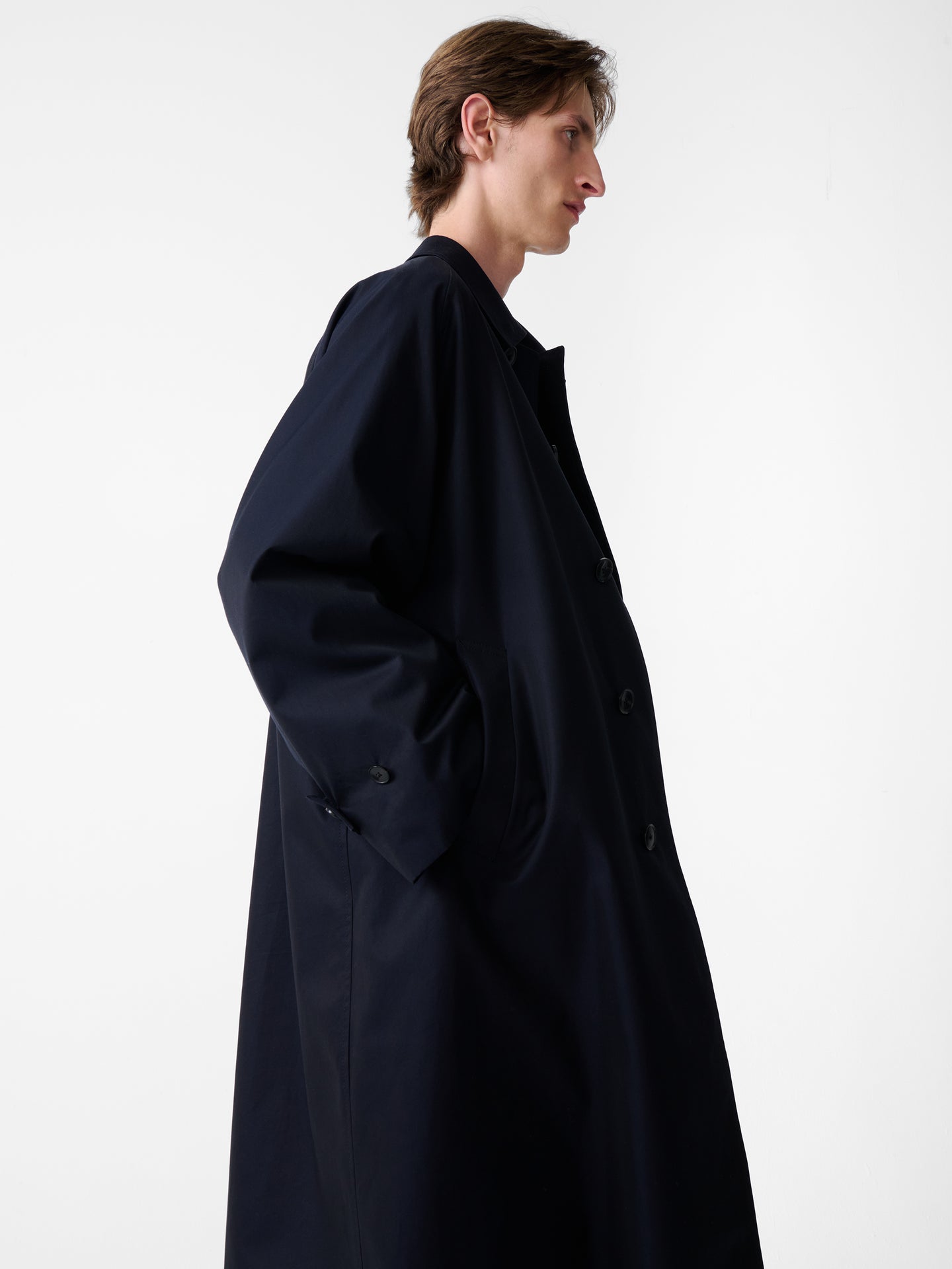 SN X BEAMS PLUS PETER RAINCOAT IN DARKEST NAVY