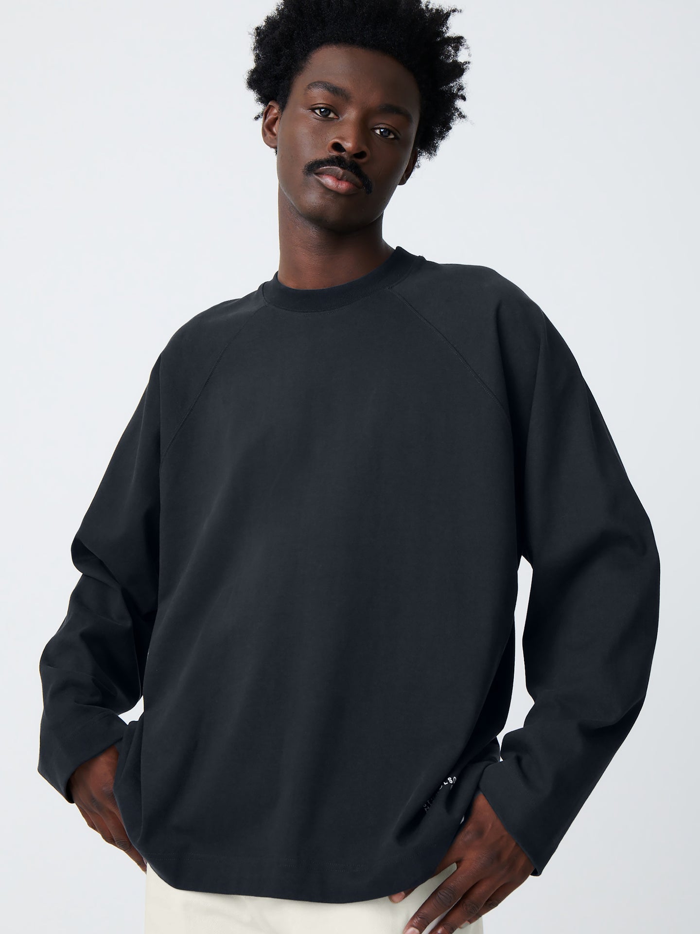 PLATT T-SHIRT IN DARKEST NAVY
