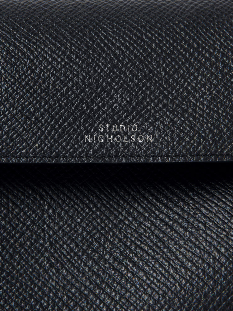 【EXCLUSIVE】SHIBORU LEATHER BAG IN DARKEST NAVY