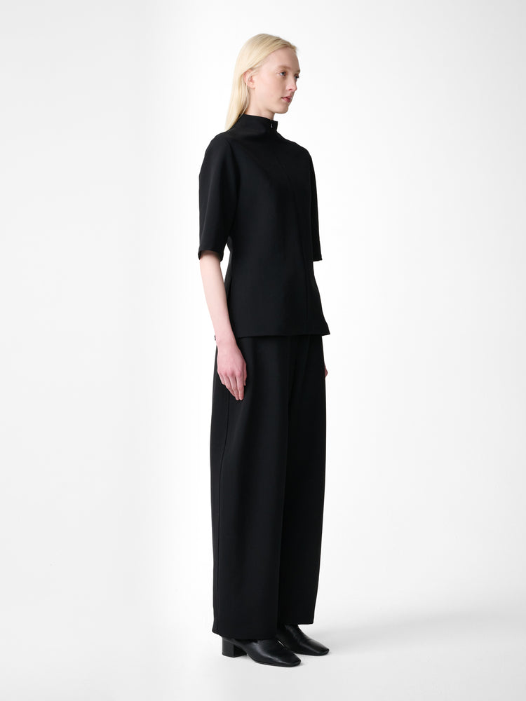 TALER TOP IN BLACK