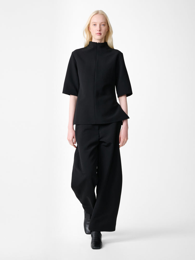TALER TOP IN BLACK