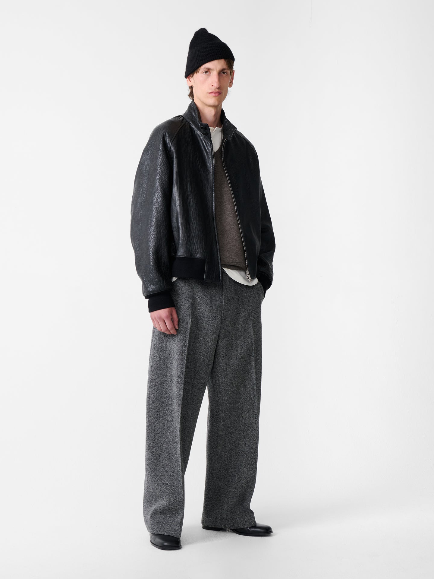 VITAL  PANT IN BLACK / WHITE