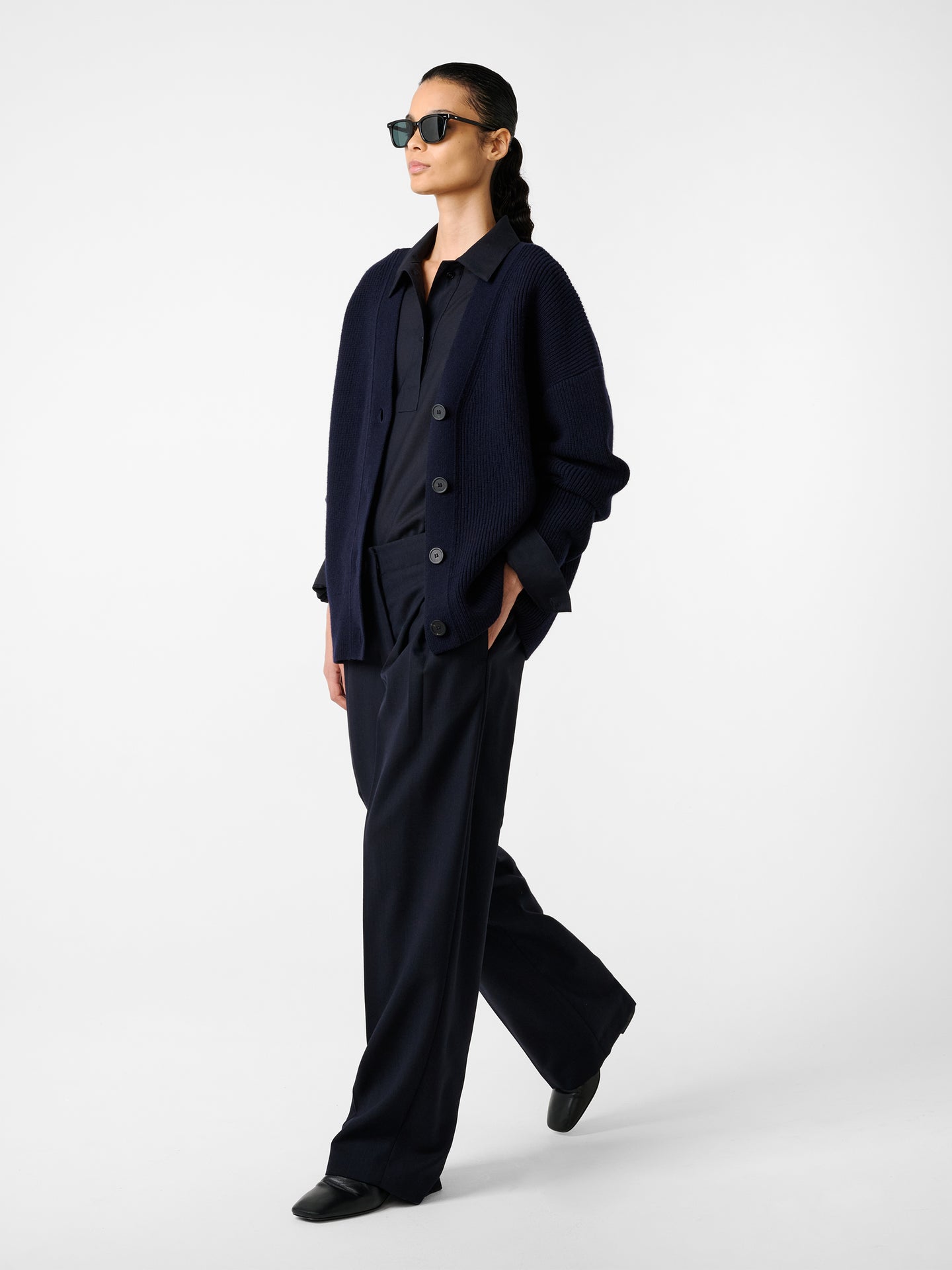 WHITT KNIT IN DARKEST NAVY
