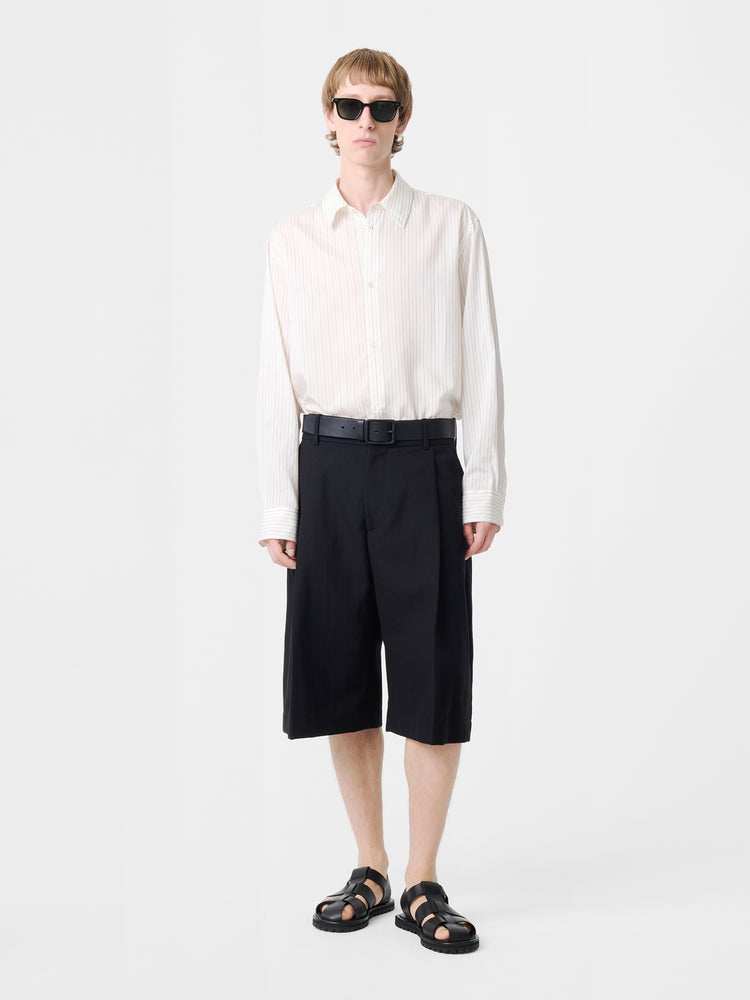 FOWLD SHORT IN  BLACK